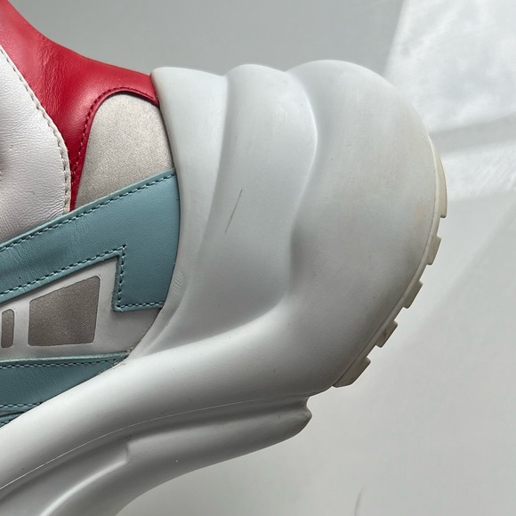 Louis Vuitton Arclight Size 8 - Picture 7 of 10